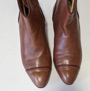 Kids Italian leather brown ankle, boots. Size 35. USA 1.5/2. Made in Italy.